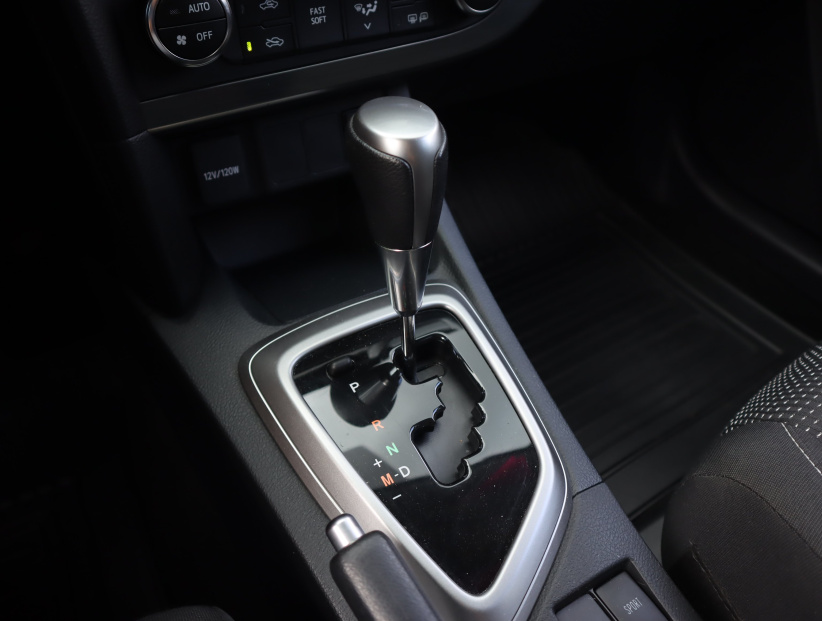 Toyota Auris, 2013