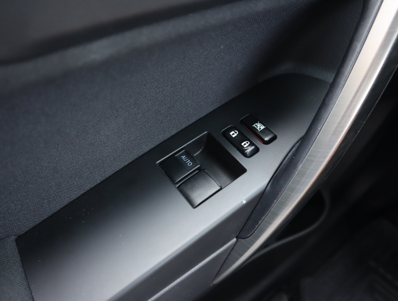 Toyota Auris, 2013