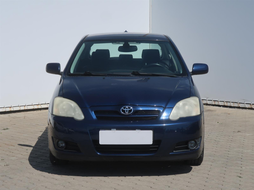 Toyota Corolla, 2004