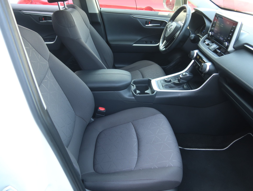 Toyota RAV 4, 2021