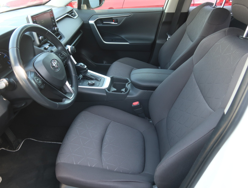 Toyota RAV 4, 2021