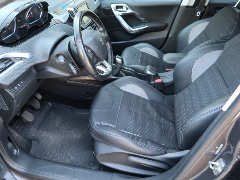 Peugeot 2008, 2015