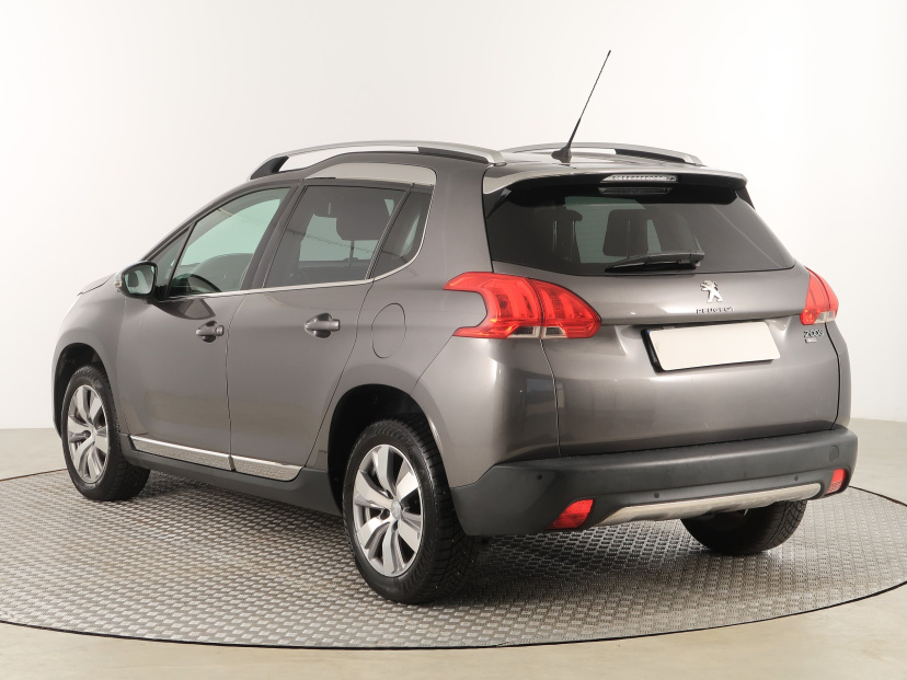 Peugeot 2008, 2015