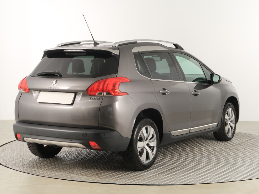 Peugeot 2008, 2015