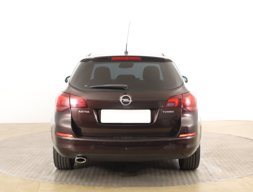 Opel Astra, 2013