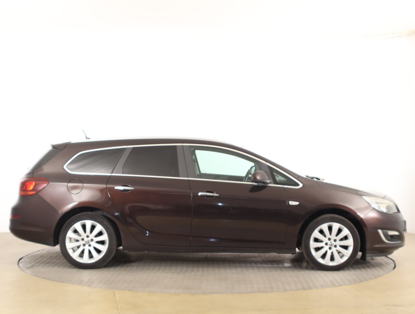 Opel Astra, 2013