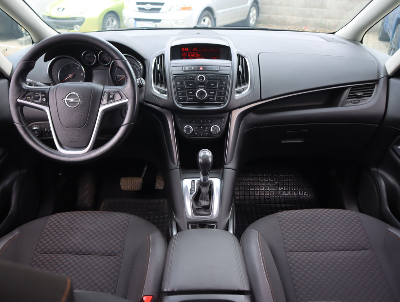Opel Zafira, 2016