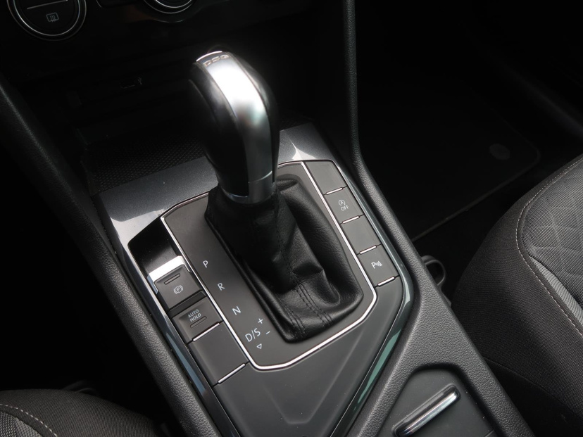Volkswagen Tiguan, 2016