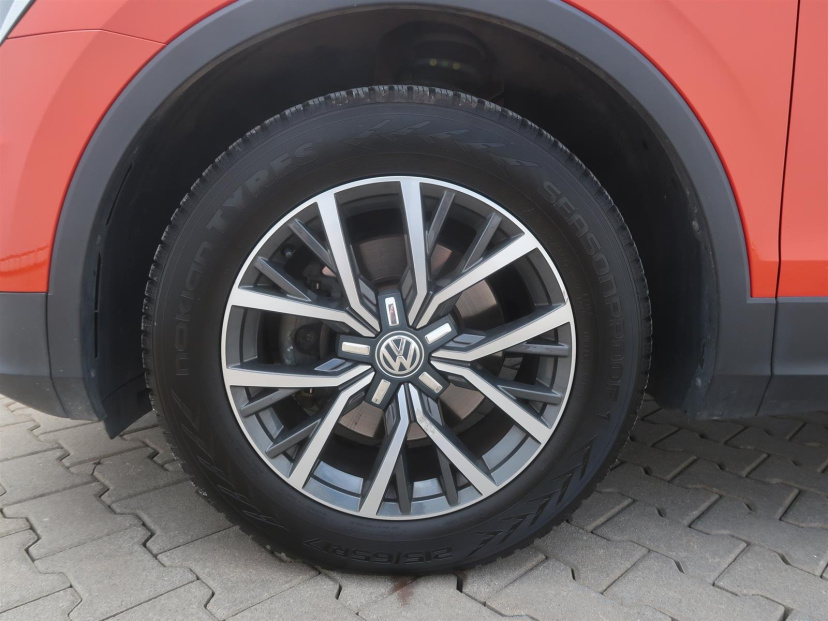 Volkswagen Tiguan, 2016
