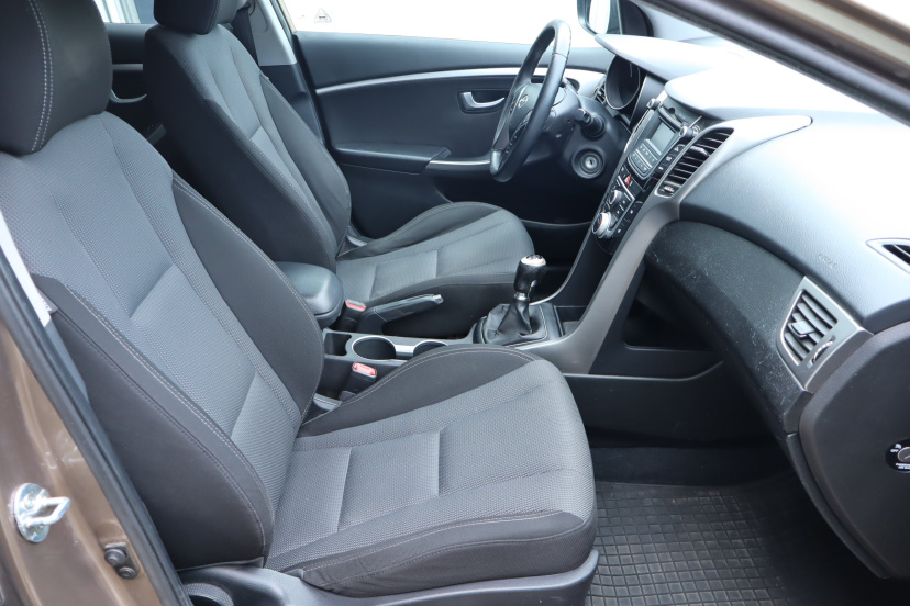 Hyundai i30, 2012