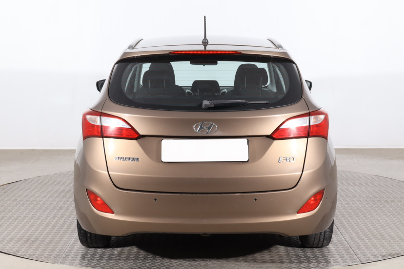 Hyundai i30, 2012