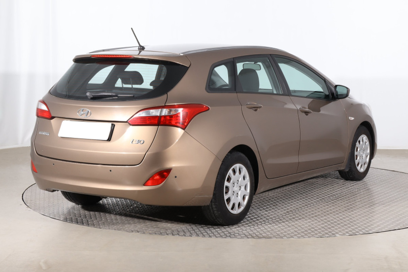 Hyundai i30, 2012
