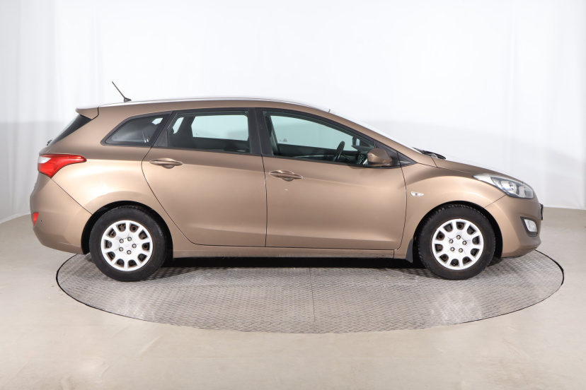 Hyundai i30, 2012