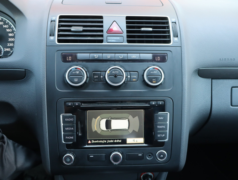 Volkswagen Touran, 2013