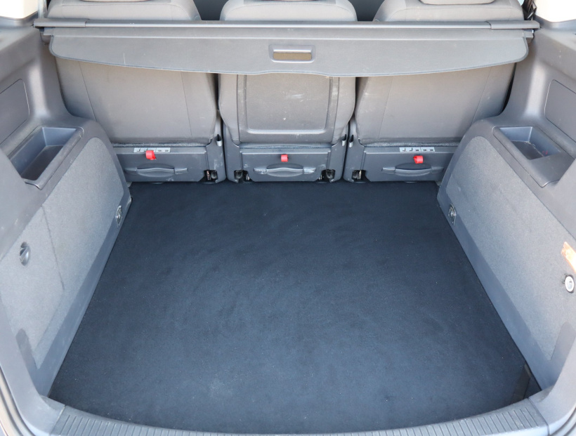 Volkswagen Touran, 2013