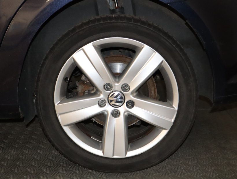 Volkswagen Touran, 2013