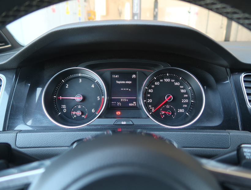 Volkswagen Golf, 2015