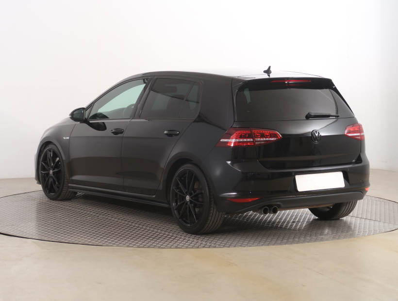 Volkswagen Golf, 2015
