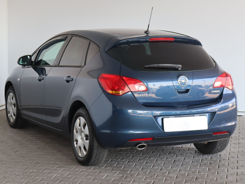 Opel Astra, 2012
