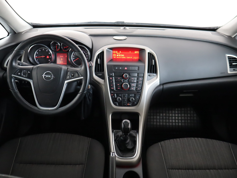 Opel Astra, 2012