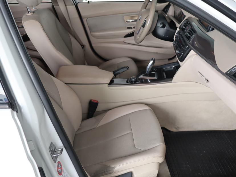 BMW 3, 2013