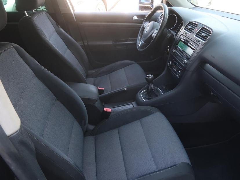 Volkswagen Golf, 2011