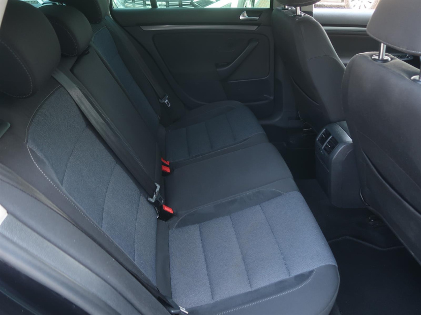 Volkswagen Golf, 2011