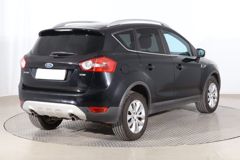 Ford Kuga, 2010