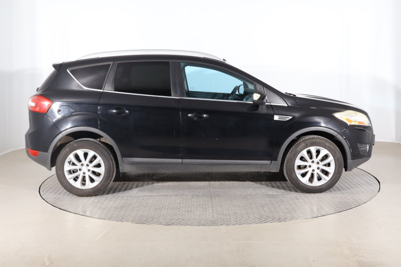 Ford Kuga, 2010