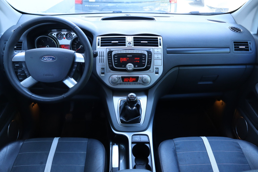 Ford Kuga, 2010