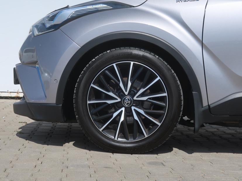 Toyota C-HR, 2018