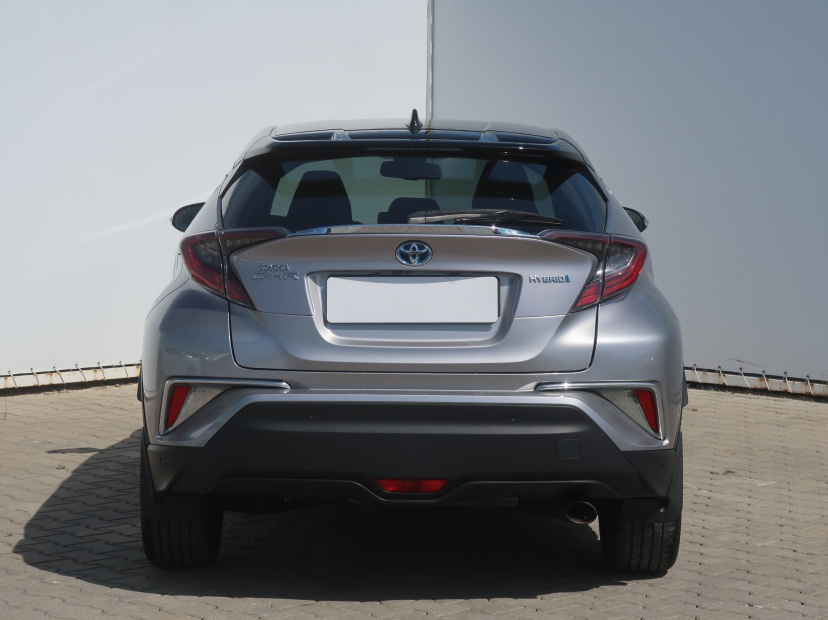 Toyota C-HR, 2018