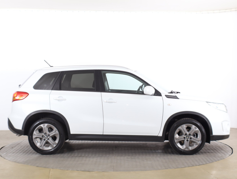 Suzuki Vitara, 2016