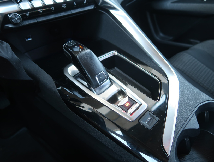 Peugeot 3008, 2018