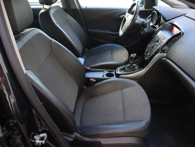 Opel Astra, 2015