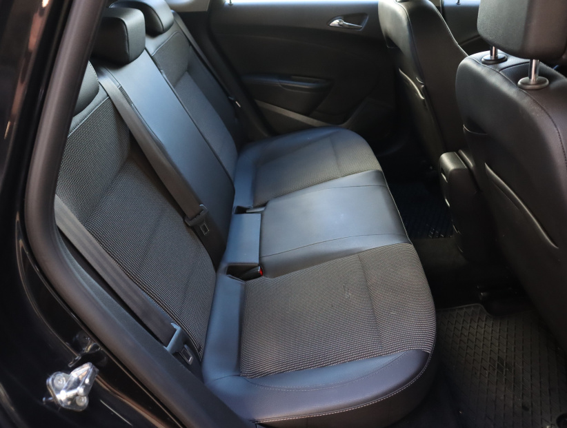 Opel Astra, 2015