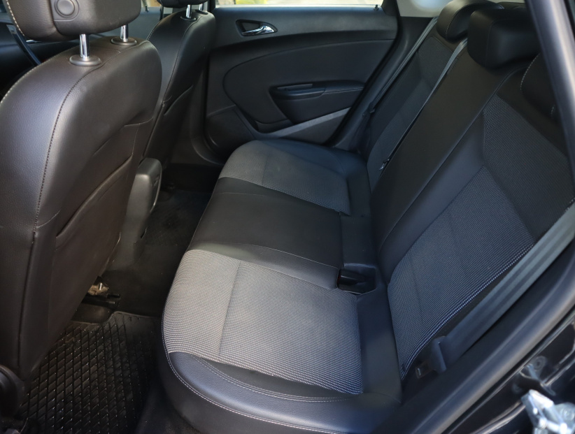 Opel Astra, 2015