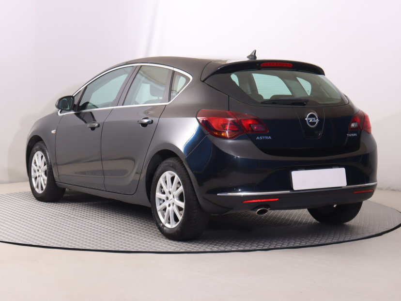 Opel Astra, 2015