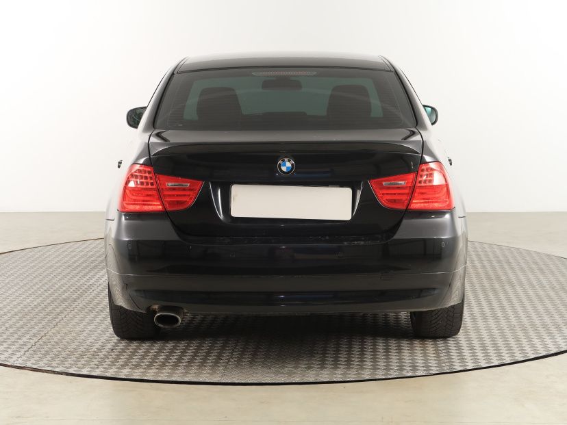 BMW 3, 2010