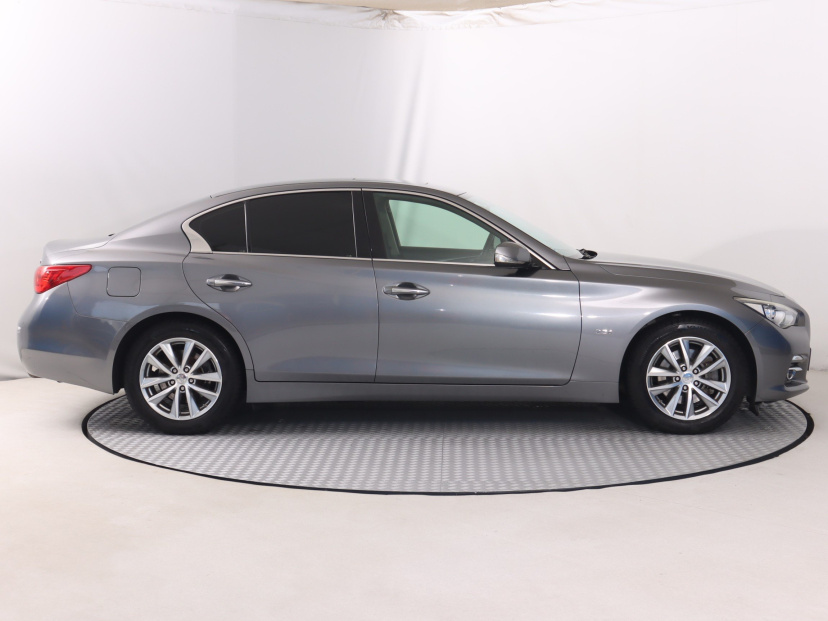 Infiniti Q50, 2016