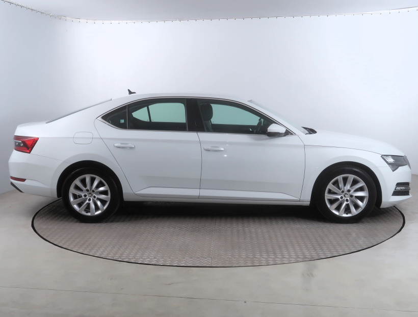Škoda Superb, 2023