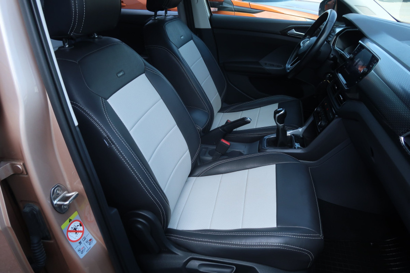 Volkswagen T-Cross, 2019