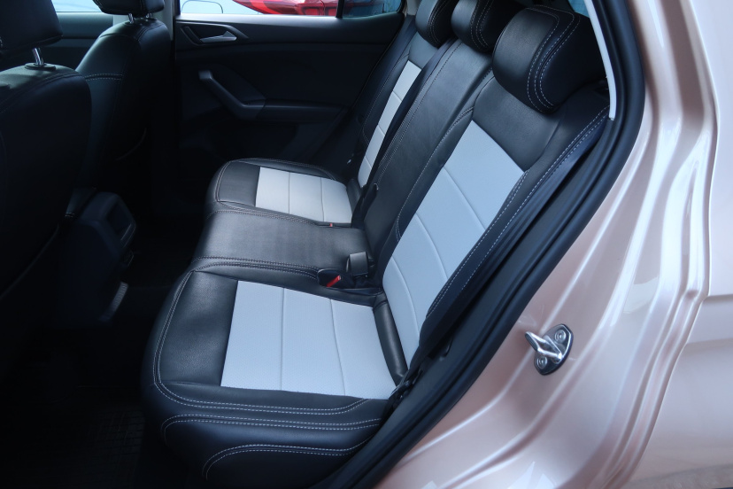 Volkswagen T-Cross, 2019