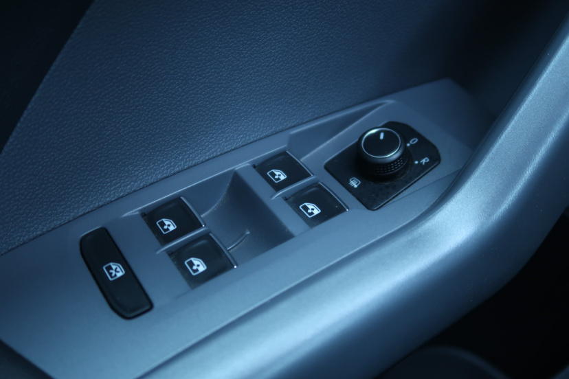 Volkswagen T-Cross, 2019