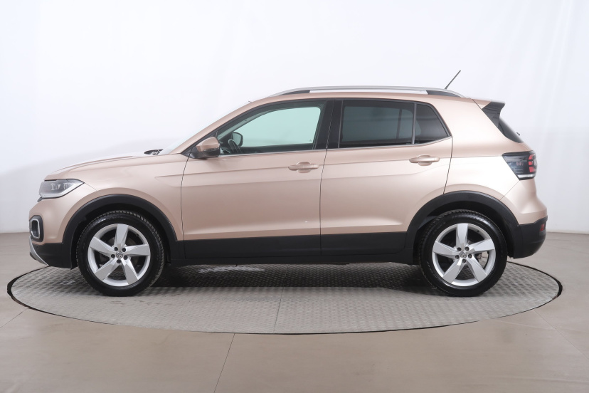 Volkswagen T-Cross, 2019