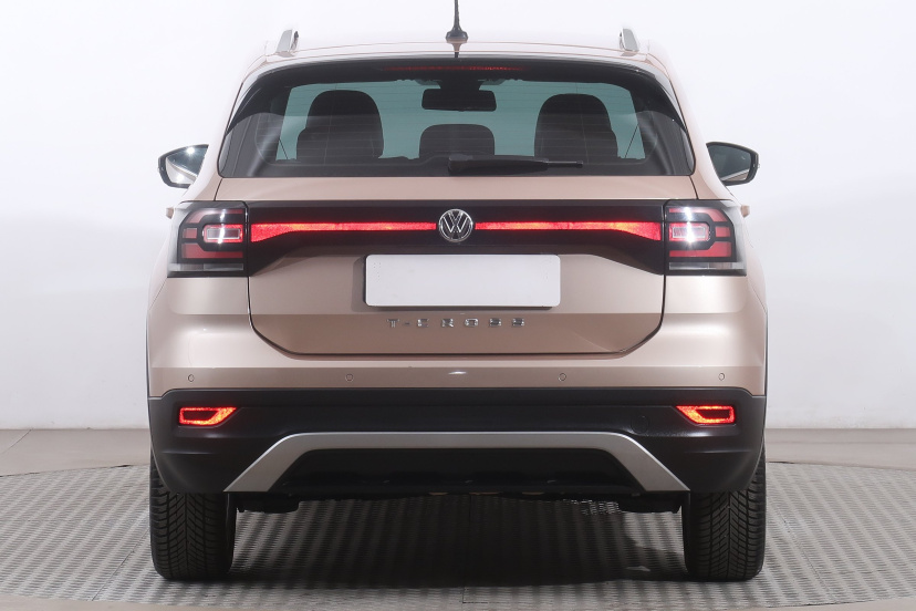 Volkswagen T-Cross, 2019