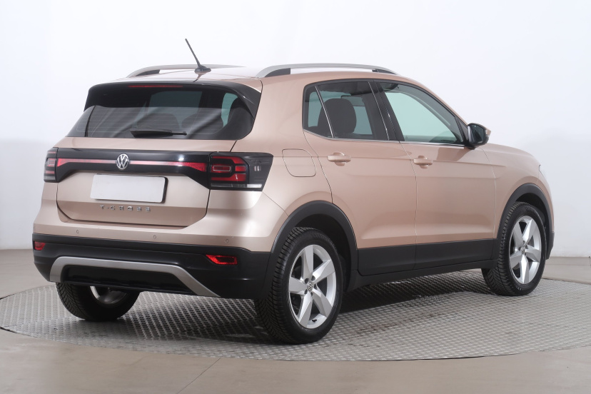 Volkswagen T-Cross, 2019