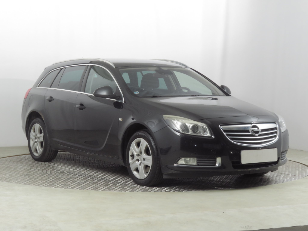 Opel Insignia, 2011