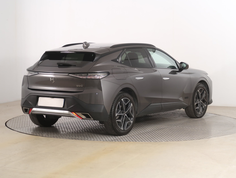 DS 4, 2023