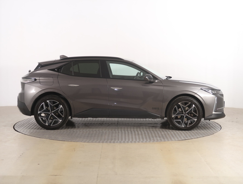 DS 4, 2023
